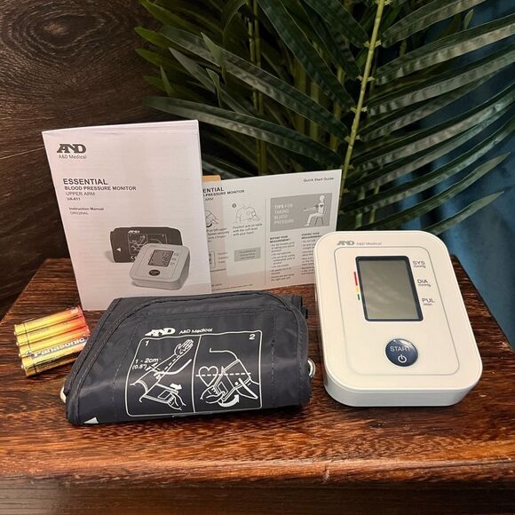 A&D Medical Blood Pressure Monitor, Model UA-611 in White. New in Box! - Picture 4 of 16